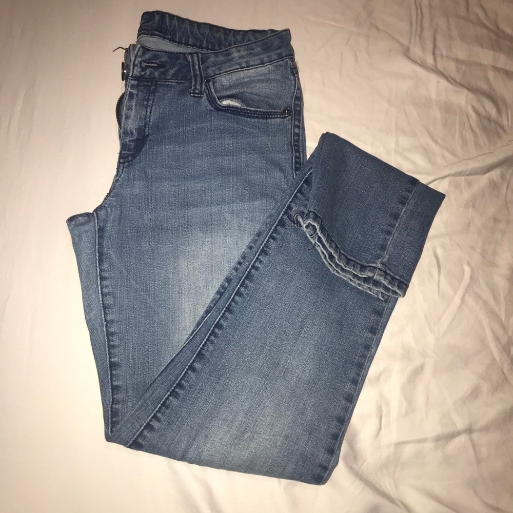 Low rise skinny jeans